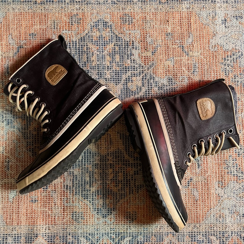 Sorel Winter Navy Snowshoe Boots